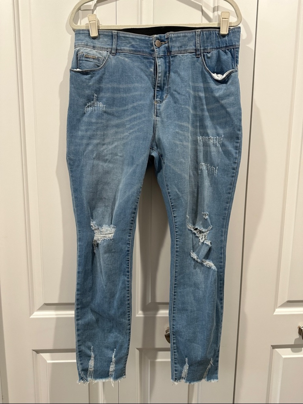 Women’s Coco + Carmen Jeans - Size Large